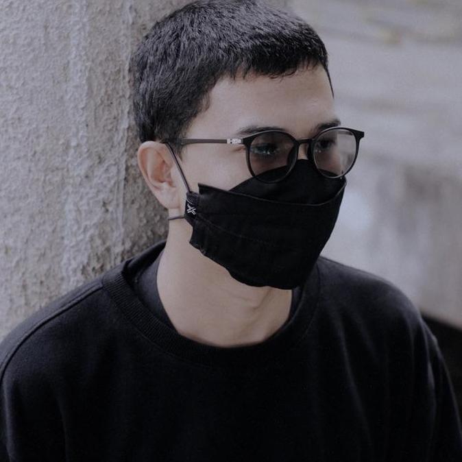 PROMO  Masker Kain 3D Premium Hitam / 3D Mask / Masker Hijab