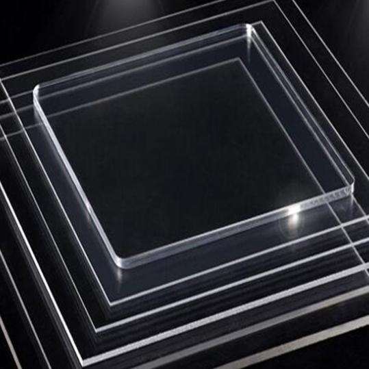 Lembaran Akrilik Bening 45X65Cm 1,5Mm