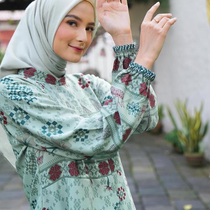 Uprelig- Nada Blouse Print Denosa Premium