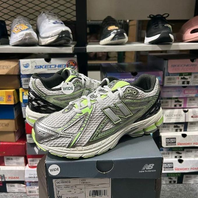 NEW BALANCE 1906 SNEAKERS FOR UNISESX KIDS ORIGINAL BNIB (GC1906CQ)