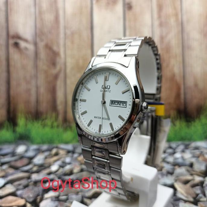 Q&Q QQ Analog Jam Tangan Wanita Rantai Silver BB12-201Y Original