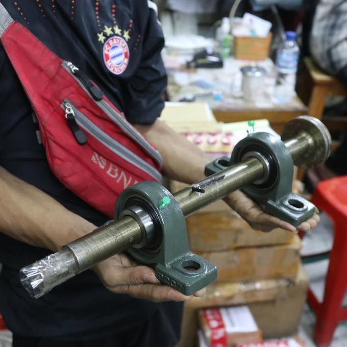 CHERGO as gergaji kayu 30mm / as mesin profil kayu spindel rakitan