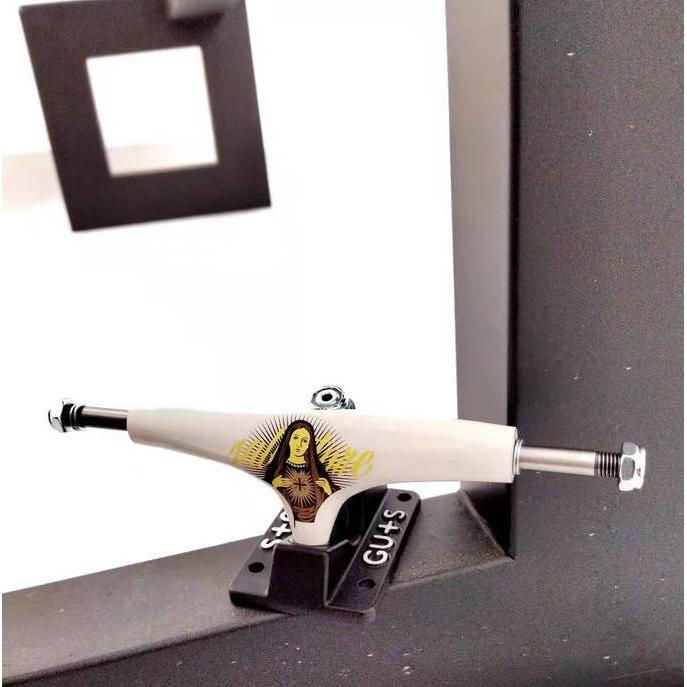 GUTS : SKATEBOARD TRUCK - SALVATORE 5.25 ( Local Brand Trucks)