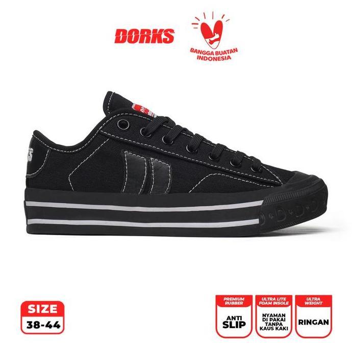 Sepatu Dorks - Metro Low Full Black Sneakers Casual Premium Shoes Pria Wanita Original