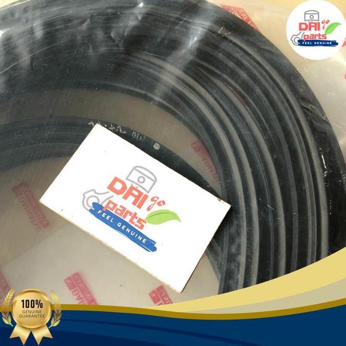 Karet Pintu Belakang Bagasi Granmax & Luxio Original