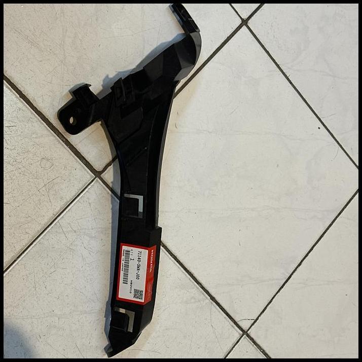 TERLARIS HONDA GENUINE 71140-SWA-J00 BRAKET HEADLAMP HONDA NEW CRV 2008-2013 GENUINE - KANAN