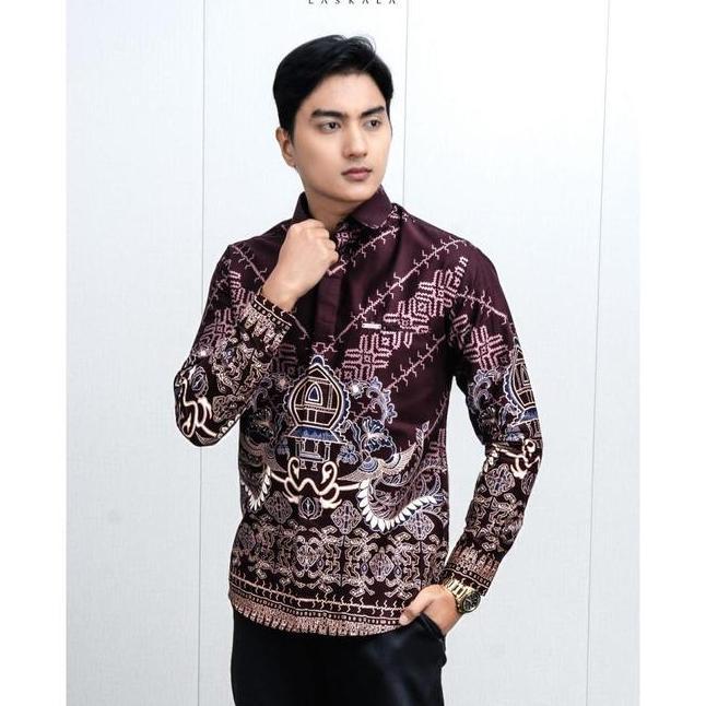Laskala Batik Kambajawa Maroon Kemeja Batik Pria Slimfit Lengan Panjang