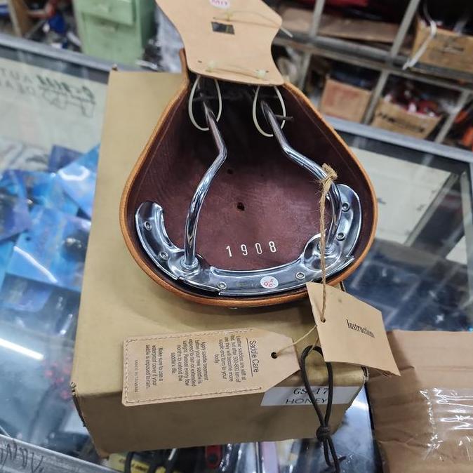 Sadel Gyes Original Kulit Asli Gs 17  Honey Classic - Gyes Taiwan
