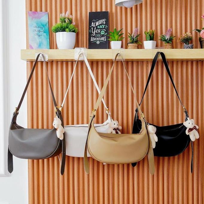 Genivalezz - SweetSally - Aira Tas Selempang Wanita / Shoulder Bag Moon Hobo Kulit PU