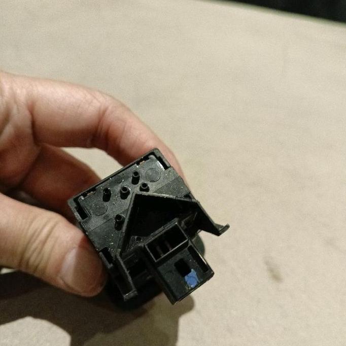 Switch Saklar ON OFF Airbag Reborn Vrz Hilux Original Bekas