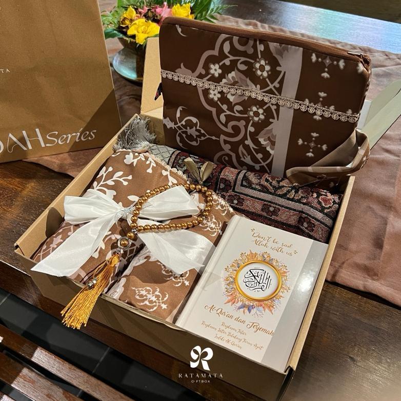 Hot Sale Hampers Mukena Set Seserahan Alat Sholat Hadiah Pernikahan Kado Istri Kado Cewek Hampers Wi