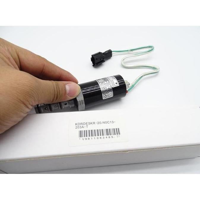 Solenoid Skx5P-17-210 Kdrde5Kr20/40C13-203A Untuk Sumitomo Sh200-2 Restock
