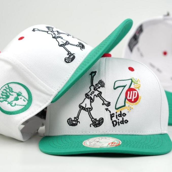 Topi Snapback 7Up  Gambar