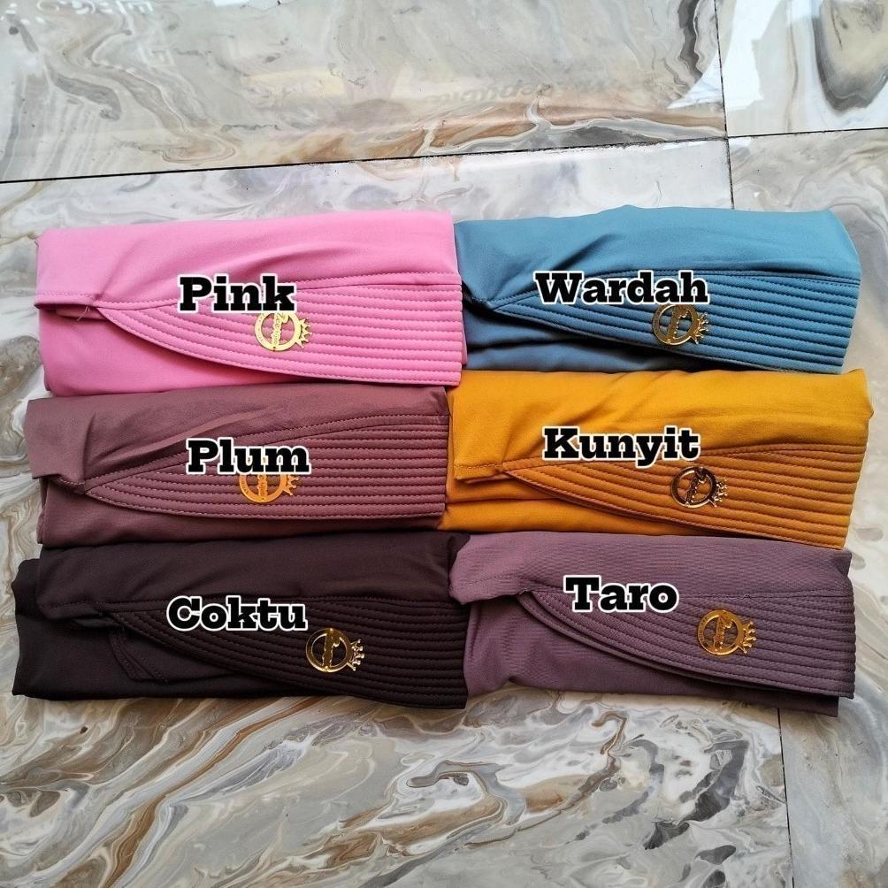 Segitiga Pet Tassel / Jilbab Instan / Jilbab Segitiga / Jilbab Jersey / Segitiga Instan Jersey / Jil