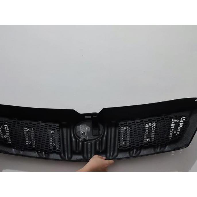 Grill Prado Innova 2004-2011