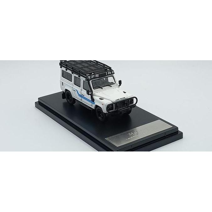 Scale 64 Diecast Master Land Rover Defender 110 White