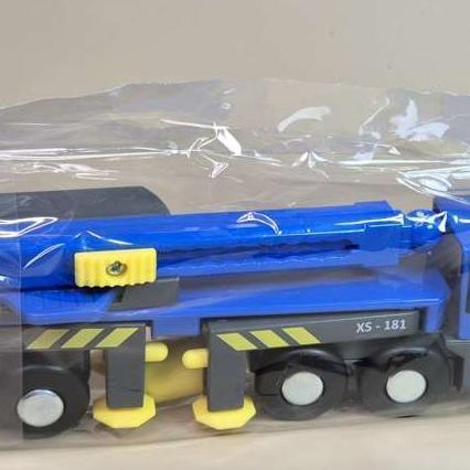 Mainan Truk Crane Magnetic Mobil Angkat Barang Kompatibel Track Kereta Rel Kayu