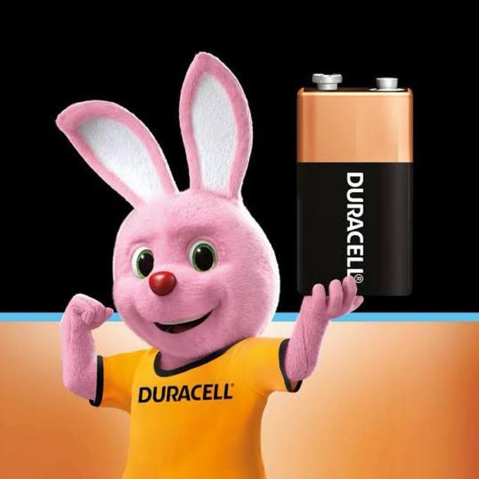 Baterai Alkaline Duracell 9V MN1604 Asli, memberikan daya tahan lama untuk detektor asap/mainan/mikr