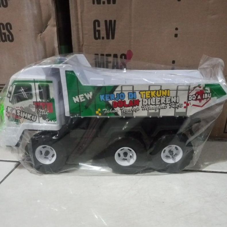 HEMAT Mainan mobil truk bak pasir/truk oleng + stiker dan kata2 TTD NEW