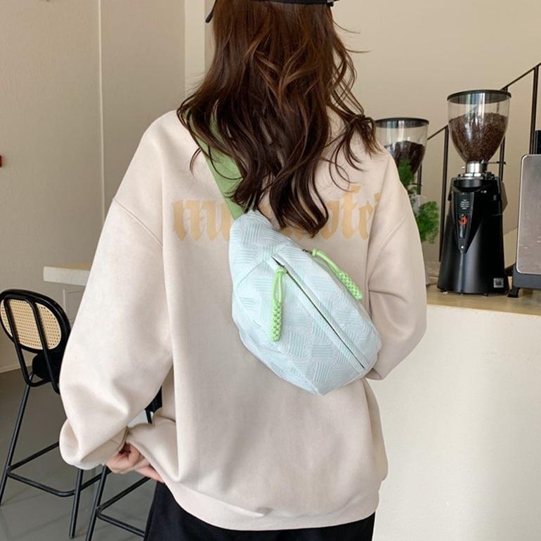 BIG PROMO [READY] Tas Selempang Wanita Korea Kekinian Tas Pinggang Olahraga Lucu Puffy Aesthetic Chi