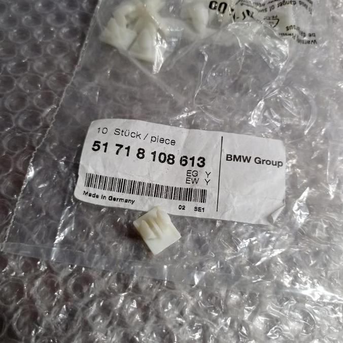 Klip Dek Bawah Wiper Bmw E36 E38