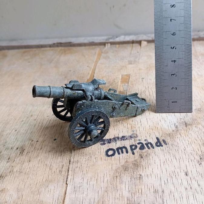MINIATUR MERIAM VINTAGE BAHAN BESI CS99
