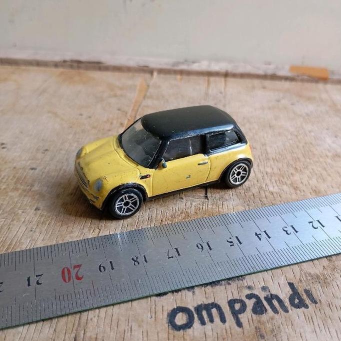 DIECAST REALTOY BMW NEW MINI 1/56 CS99