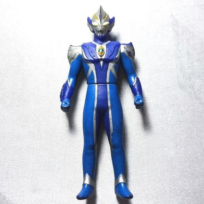 UHS ULTRAMAN HIKARI ACTION FIGURE VINYL 11 CM BANDAI LANGKA RARE OC99