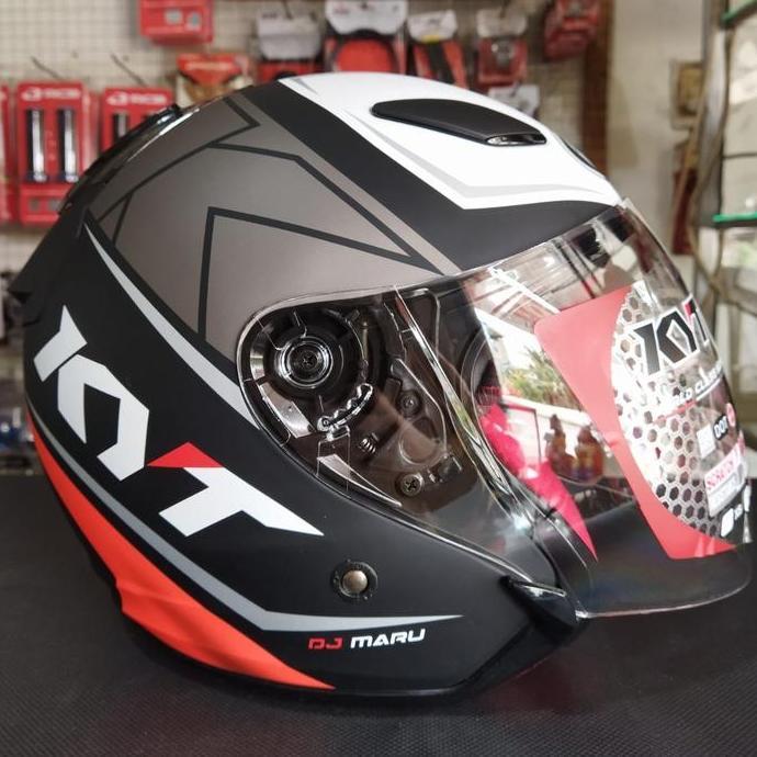 KYT DJ Maru Helm KYT DJ Maru Motif Black Red Flourence Doff