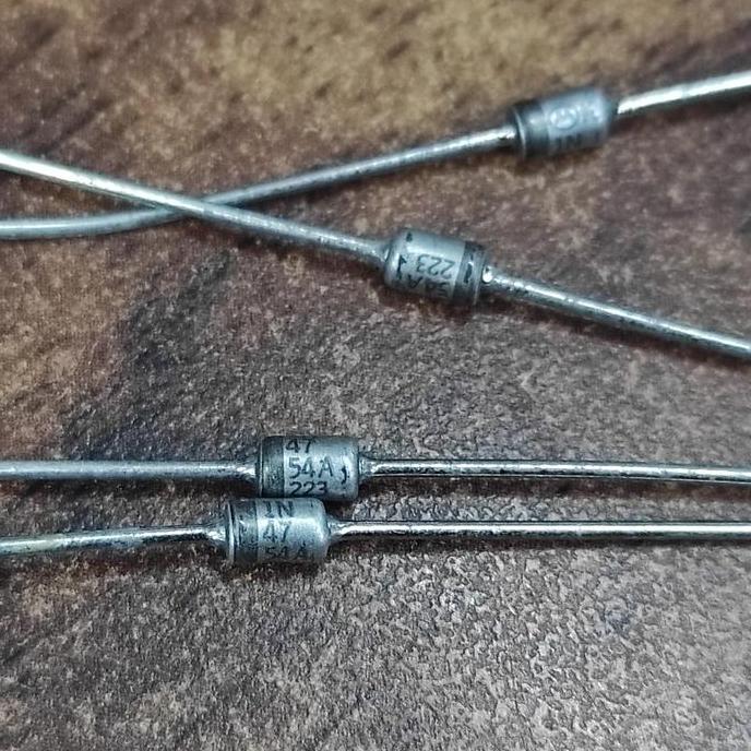 DIODE ZENER 39V 1WAT IN4754 BL27