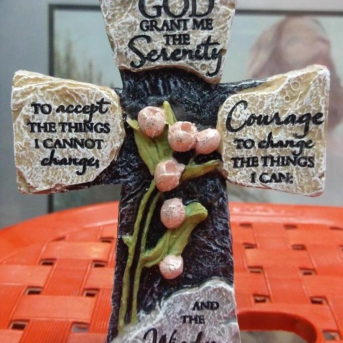 cv.lamsiah- Salib Doa Serenity Prayer Tulip Duduk Meja Dekorasi Rohani Hadiah Kado Diskon