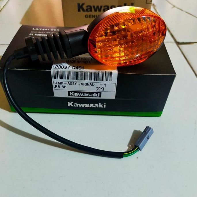 lampu sein belakang kanan w175