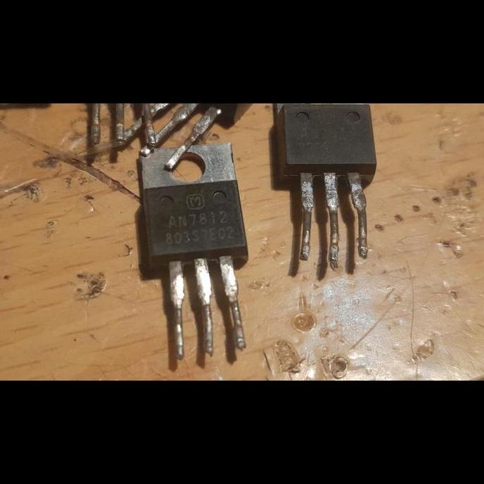 REGULATOR AN7812 7812 AN 7812 12 VOLT POSITIVE MATSUSHITA NATIONAL USED COPOTAN BBM27