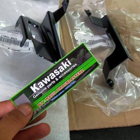 NEW breket undercowl bawah breket cover bawah er6 er6n ori Kawasaki