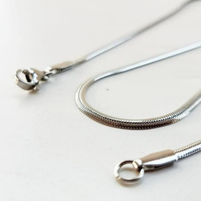 Cool- Kalung Titanium Model Belut Ular Pipih 50Cm-Kalung Pria-Nita-Emas