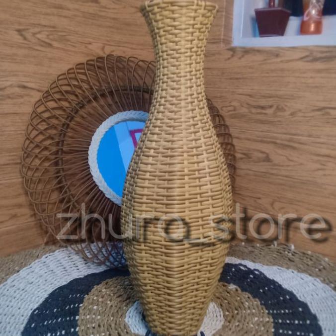 [Terlaris]Vas Guci Rotan Sintetis Striki