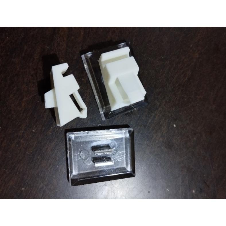 NEW DEALS Jepit Cincin Display Akrilik Hitam Putih