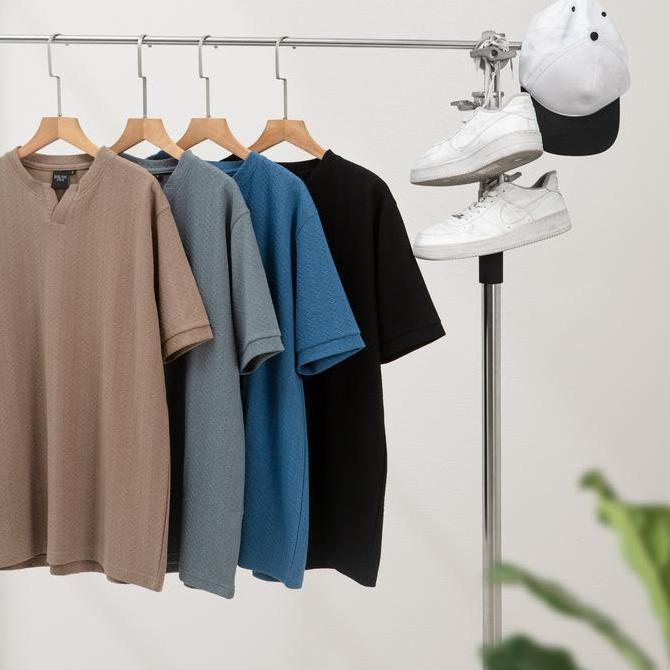 Thsr- Byblank Otsu Kaos Knit Pria V-Neck - Kaos Knit Pria Motif Timbul (3D)