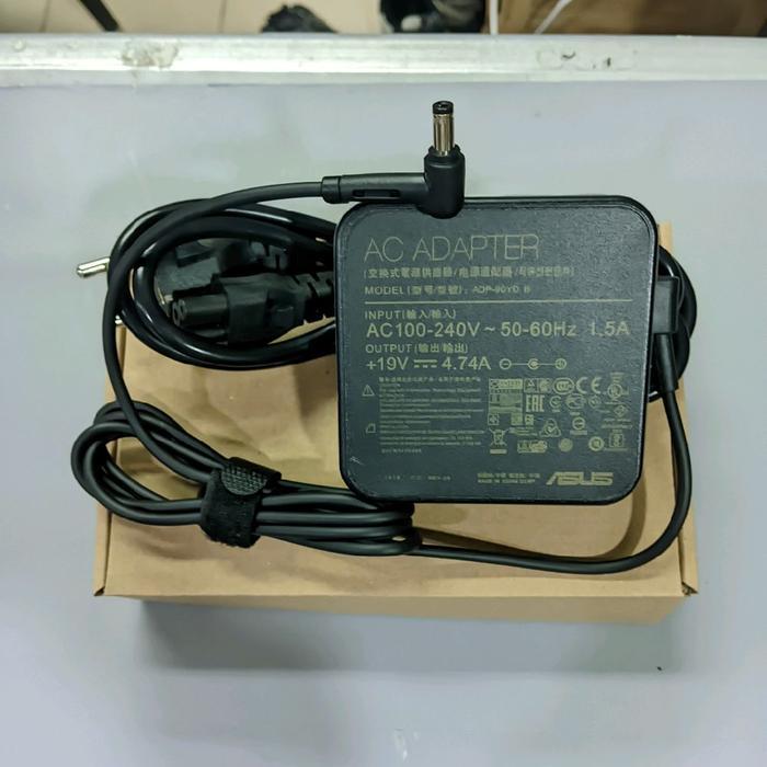ORIGINAL Adaptor/Charger Asus PC All in One ( AIO ) V222 V222F V222GA V222GAK 19V 4.74A 90W