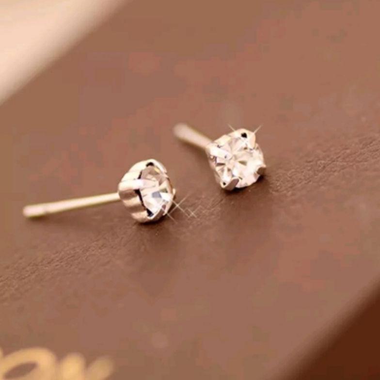 LIMITED Anting tusuk branded motif berlian lapis emas/perak ( harga termurah )