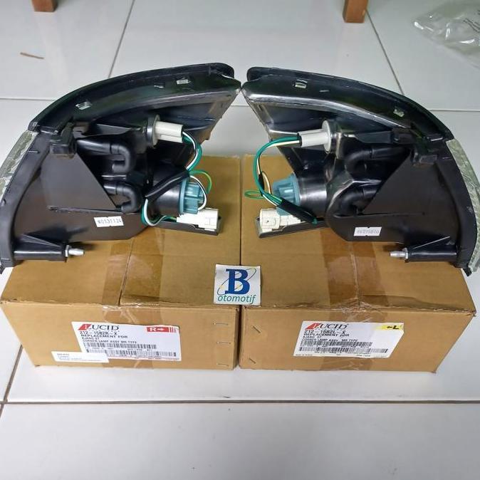 Lampu Sein Kijang 97-99 kristal Merk Depo