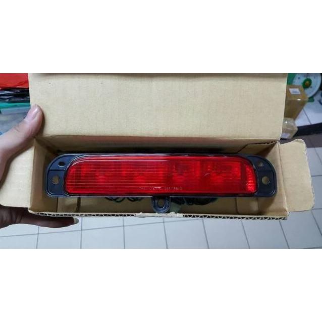 lampu bagasi strada triton