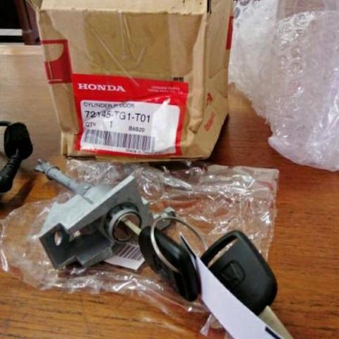 Kunci Pintu / Silinder Pintu Depan BRIO BRV MOBILIO Original