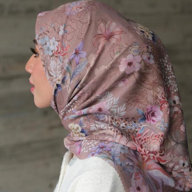 GONEGANI OFFICIAL - Kerudung Square Motif Daniah Scarf