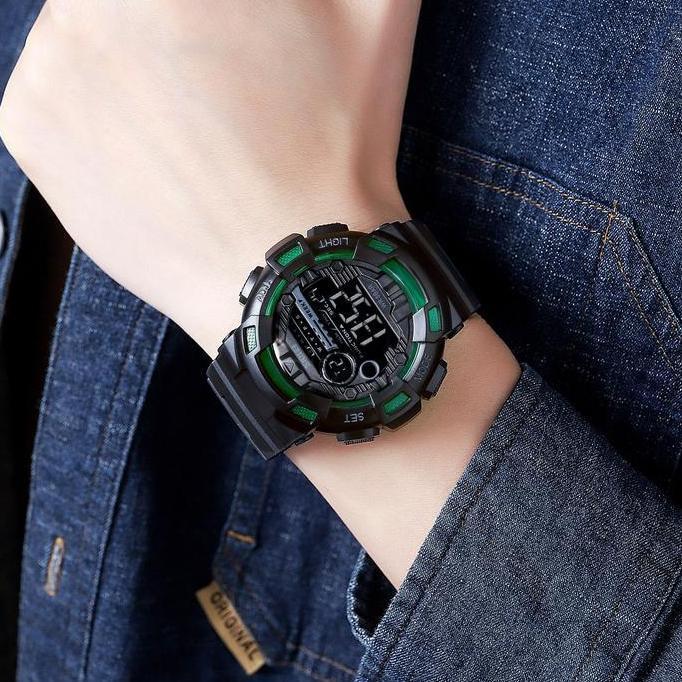 Vint- Jam Tangan Pria Dital Rubber Tahan Air Skmei 2110