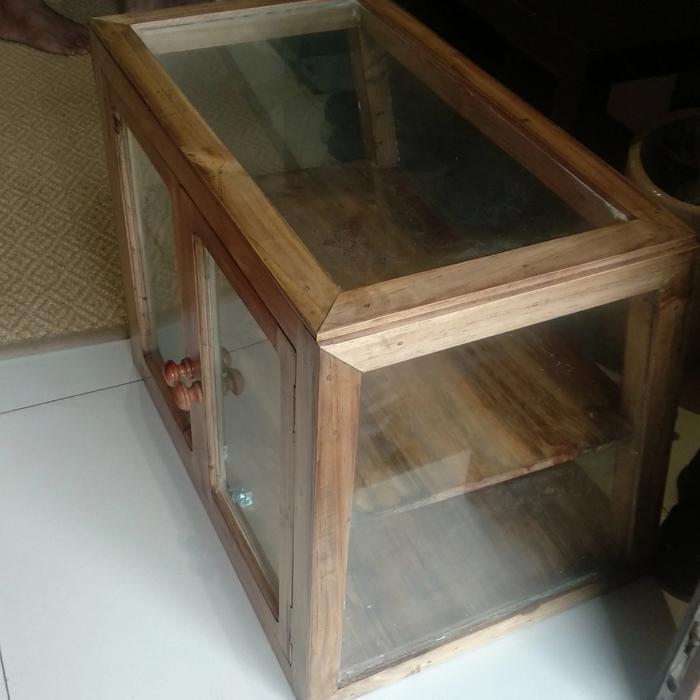 etalase jualan warung food display makanan kayu kaca
