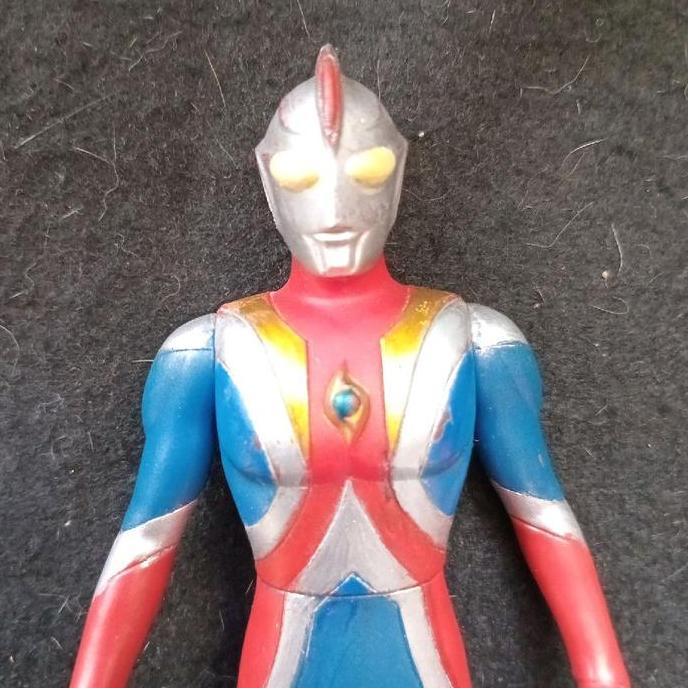 Bandai 14 Cm Ultra Hero 500 Series Ultraman Cosmos Eclipse Mode