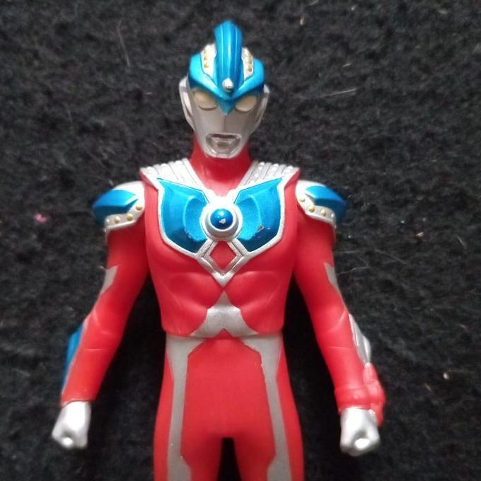 Bandai 14 Cm Ultra Hero 500 Series Ultraman Ginga Strium
