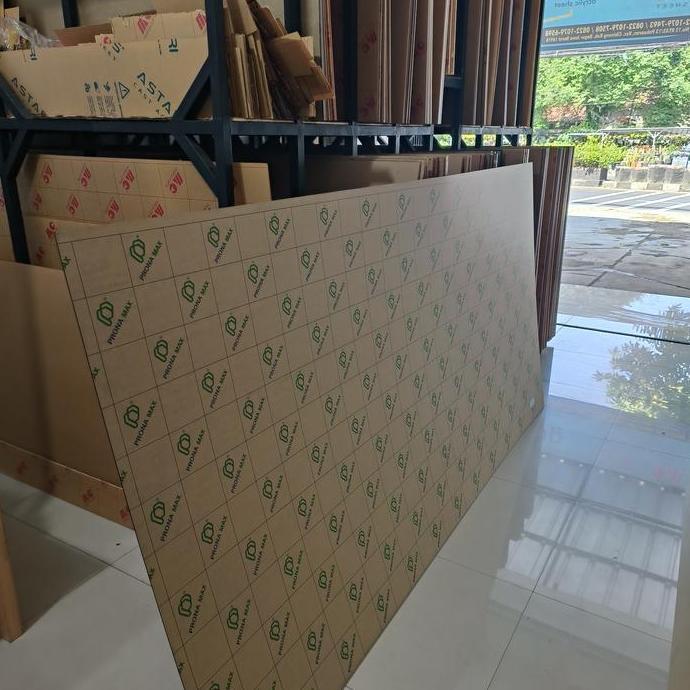 akrilik lembaran bahan 3mm hitam 122x244 merk pronamex