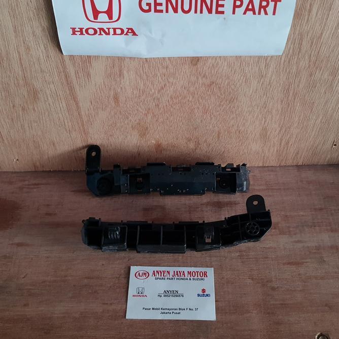 Bracket Bumper Depan Honda Hrv